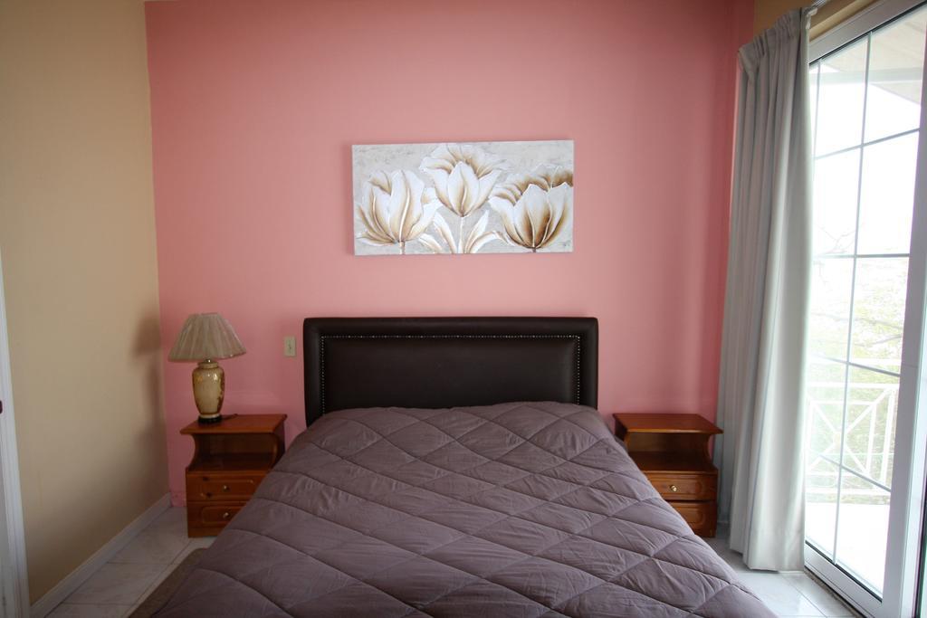 Miloi Rooms And Apartments Exterior foto
