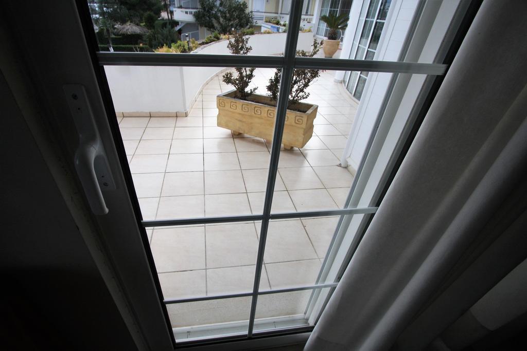 Miloi Rooms And Apartments Exterior foto