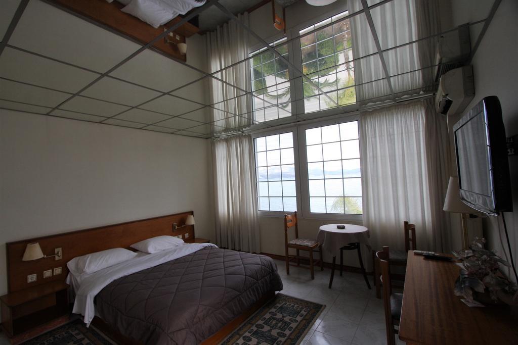Miloi Rooms And Apartments Exterior foto